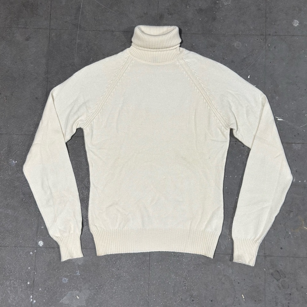 Loro Piana 100% Cashmere Women's Cream Turtleneck Sweater Made in Italy Size 40